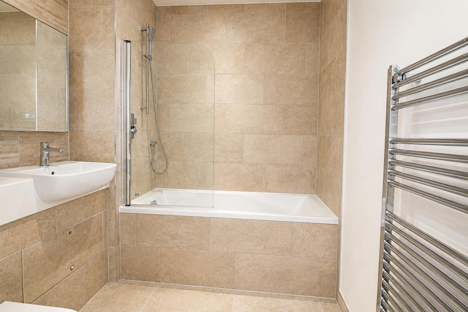 2 bed property in North Star Avenue, Swindon